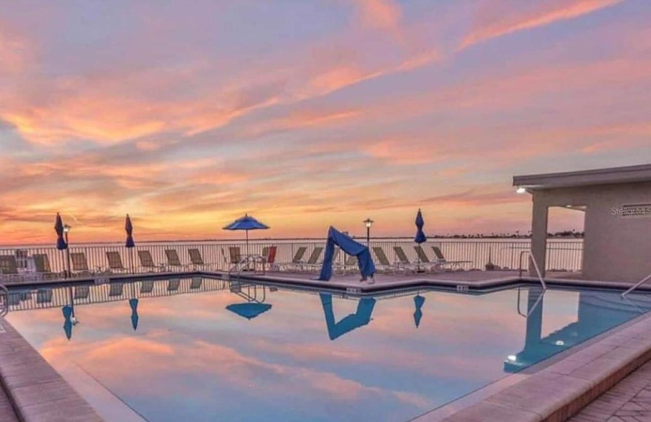 Condo Less Than 5 Min From Airport With Sunset Views Tampa Eksteriør bilde