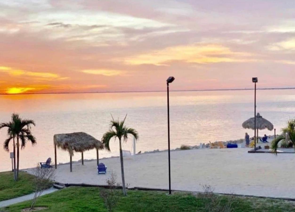 Condo Less Than 5 Min From Airport With Sunset Views Tampa Eksteriør bilde